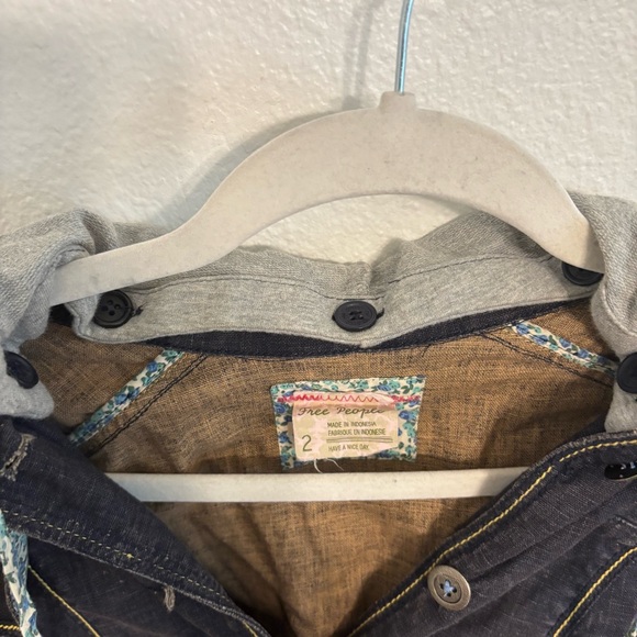 Free people hooded shacket size 2 blue denim embroidered whimsical cottagecore - Picture 3 of 11